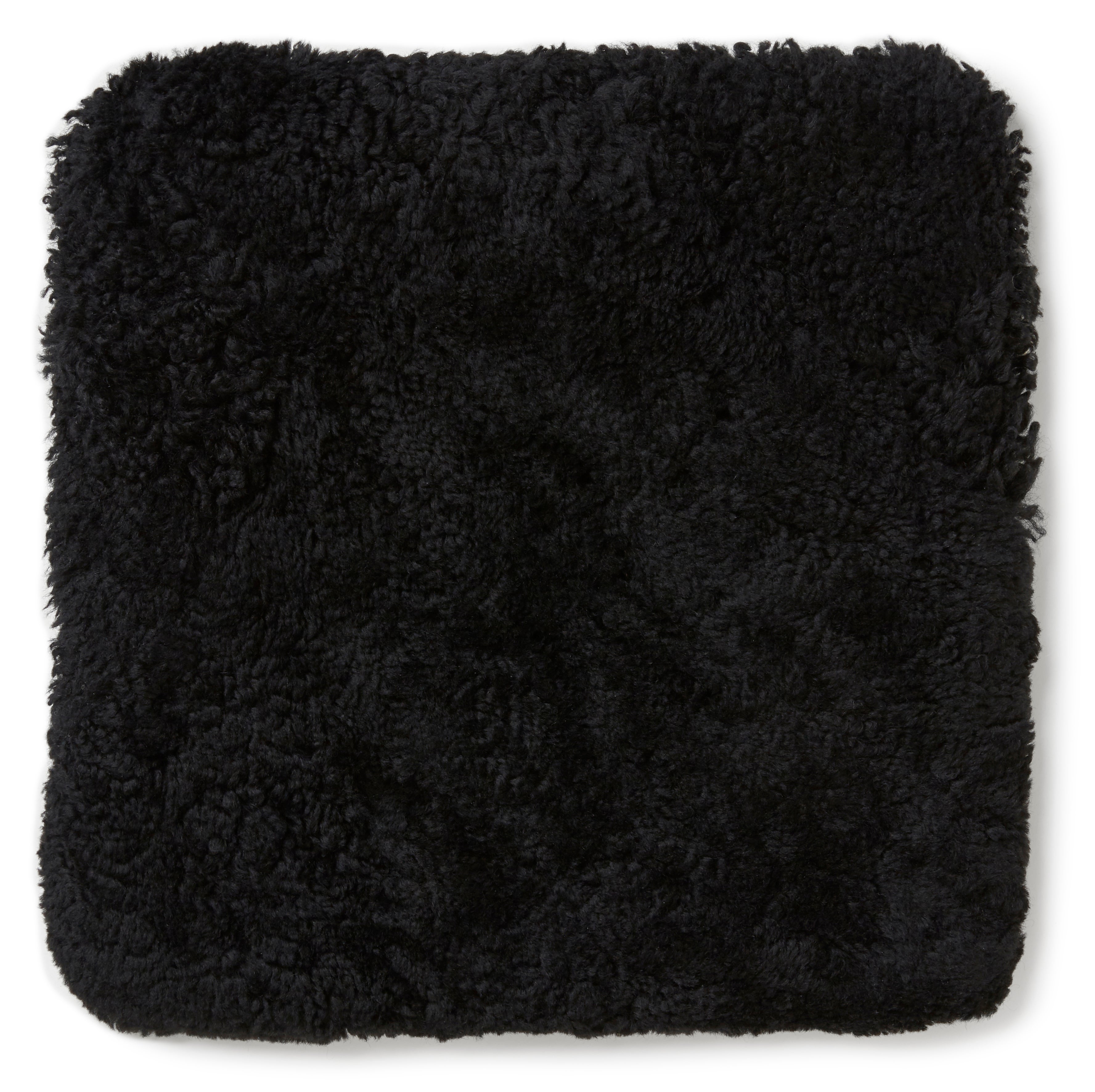 Skinnwille, Curly Seat Cover Sheepskin 40x40cm Black