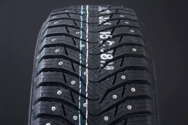 225/40R19 KUMHO IZEN WINTER CRAFT ICE WI31+ DUBB