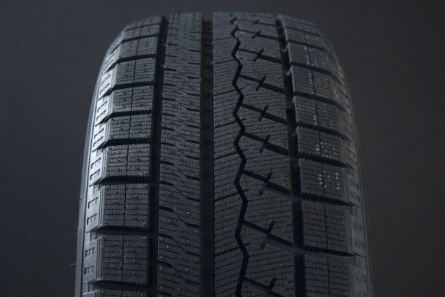 185/60R15 SAILUN ICE BLAZER ARCTIC FRIKTION