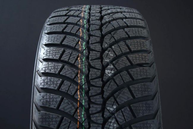 225/45R17 KUMHO WINTERCRAFT WP71 FRIKTION RUNFLAT