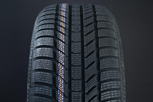 235/55R17 CONTINENTAL TS 870P FRIKTION