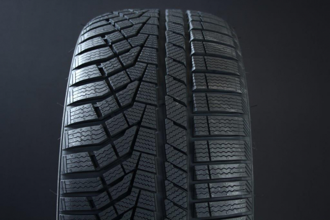 235/55R17 SAILUN ICE BLAZER ALPINE EVO FRIKTION