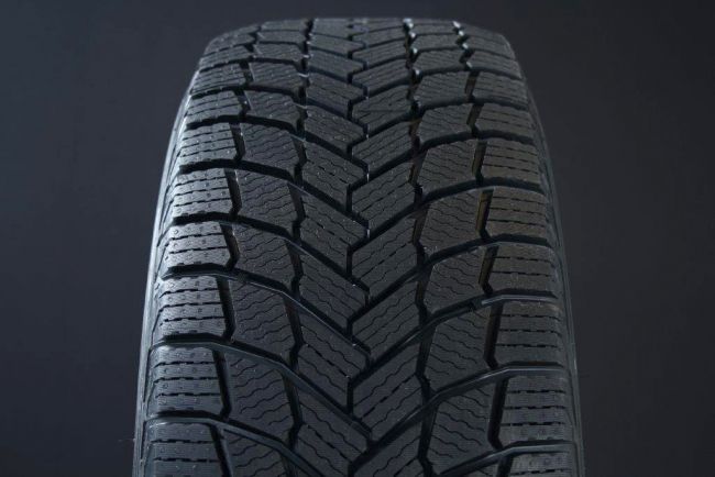 235/45R19 MICHELIN X-ICE SNOW FRIKTION DOT2020