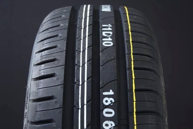 195/45R15 KUMHO ECSTA HS51