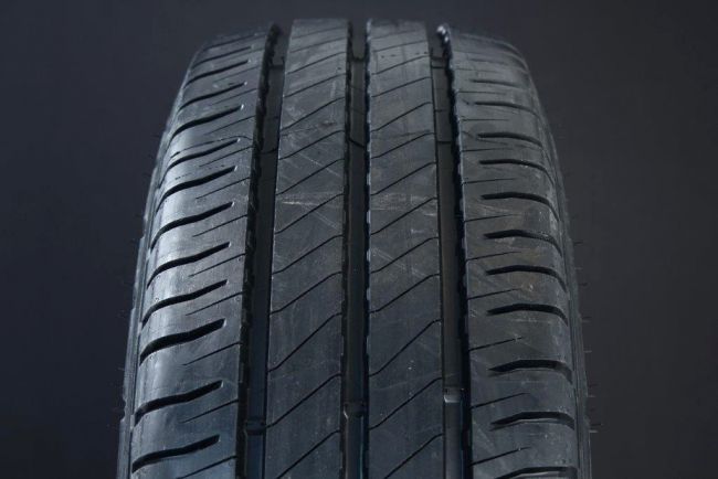 215/70R15 MICHELIN AGILIS 3 C-DÄCK