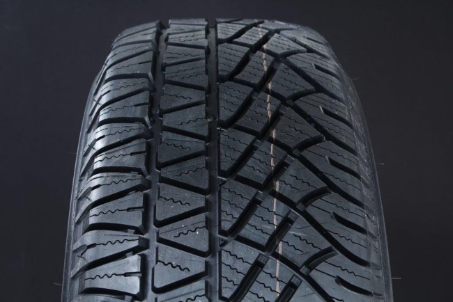 225/75R15 MICHELIN LATITUDE CROSS