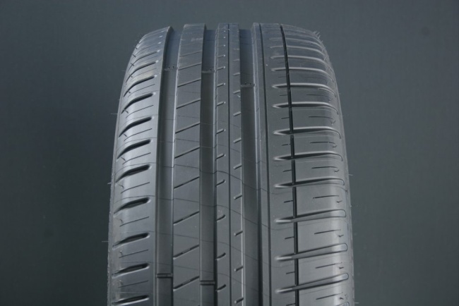 205/45R16 MICHELIN PILOT SPORT 3