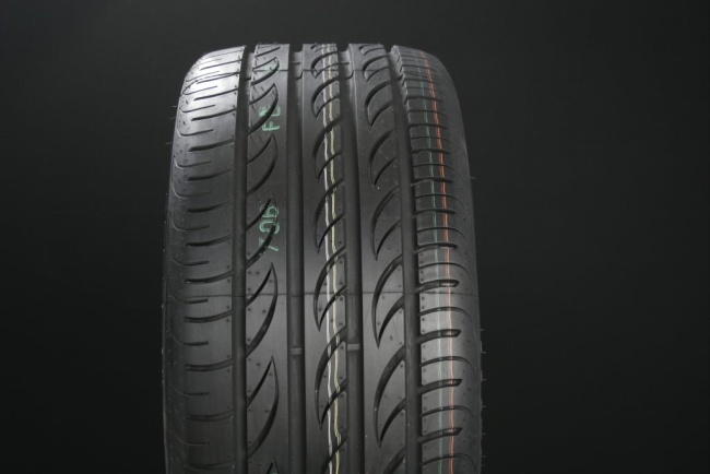 205/40R17 PIRELLI PZERO NERO