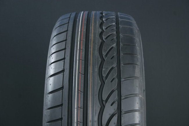 225/55R17 DUNLOP SPORT SP01