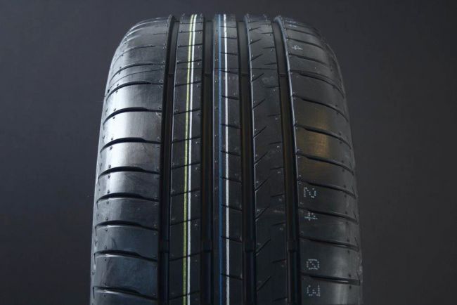 255/55R18 BRIDGESTONE ALENZA 001