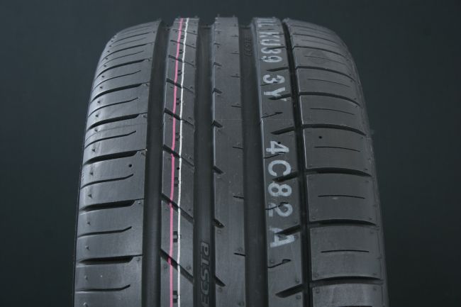 215/35R19 KUMHO ECSTA LE SPORT KU39