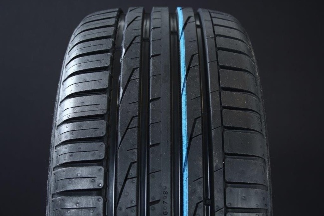 225/55R19 NOKIAN HAKKAPELIITTA BLUE 2 SUV