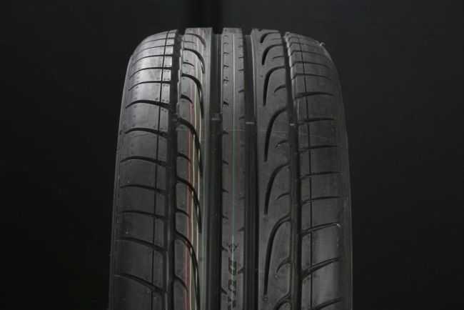 235/45R20 DUNLOP SPORT MAXX