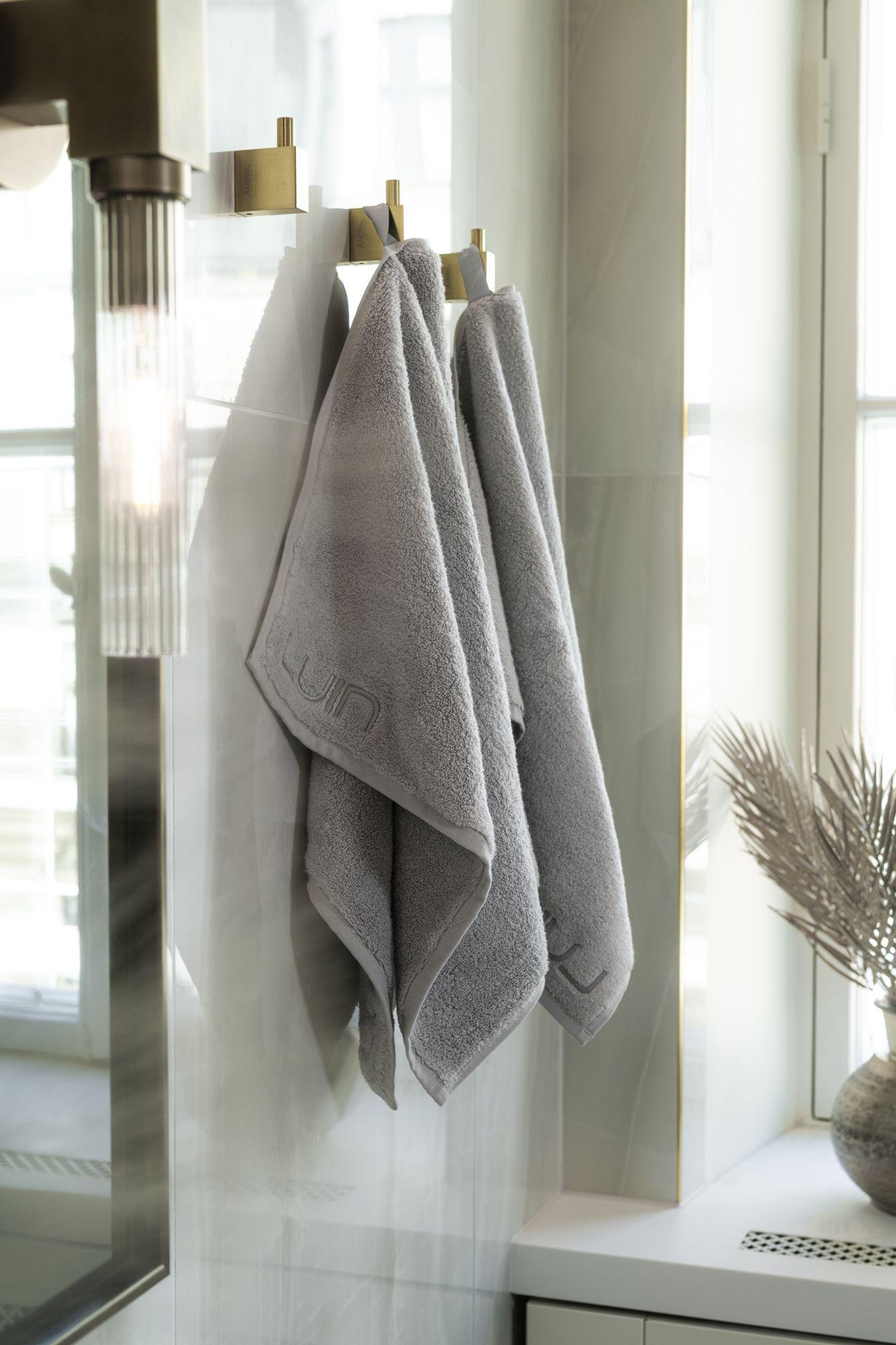 Luin Living Hand Towel 50×80 cm Pearl Grey